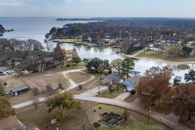 $330,000 | 1320 Villa Bay, Tool, TX 75143