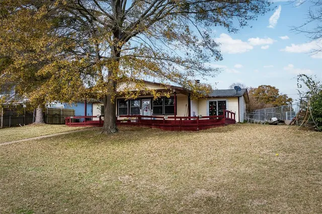 $330,000 | 1320 Villa Bay, Tool, TX 75143