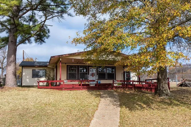 $330,000 | 1320 Villa Bay, Tool, TX 75143