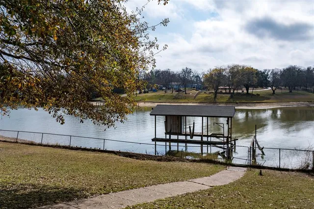 $330,000 | 1320 Villa Bay, Tool, TX 75143