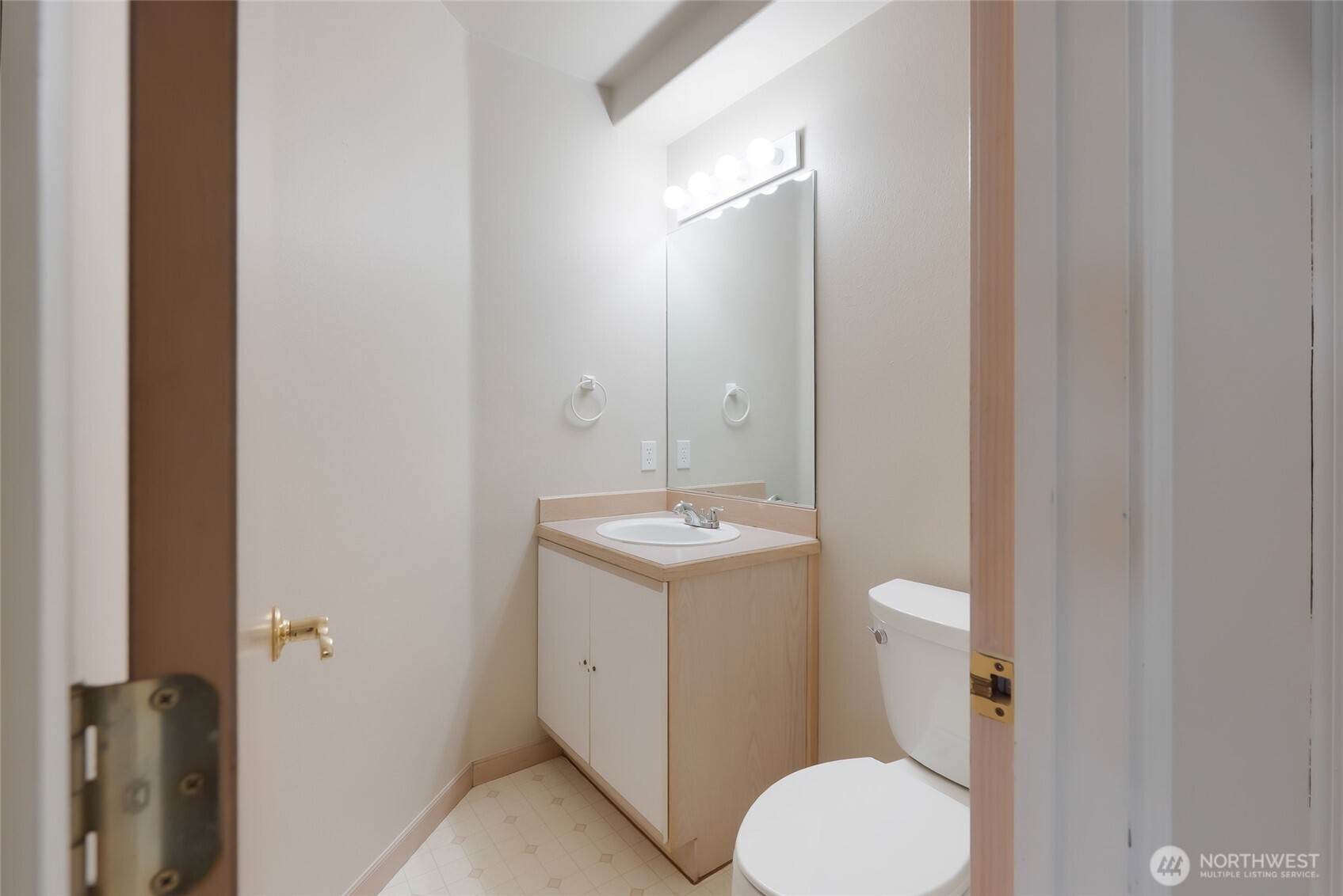 833 Blueberry Lane Bellingham, WA 98229 - Photo 16 of 38