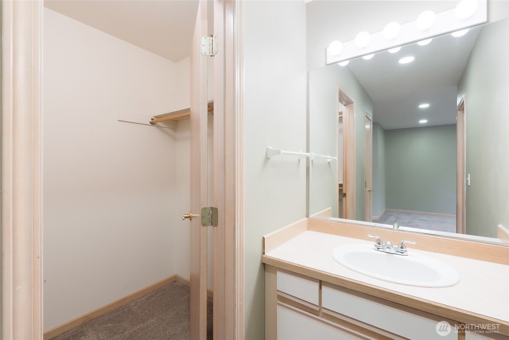 833 Blueberry Lane Bellingham, WA 98229 - Photo 29 of 38