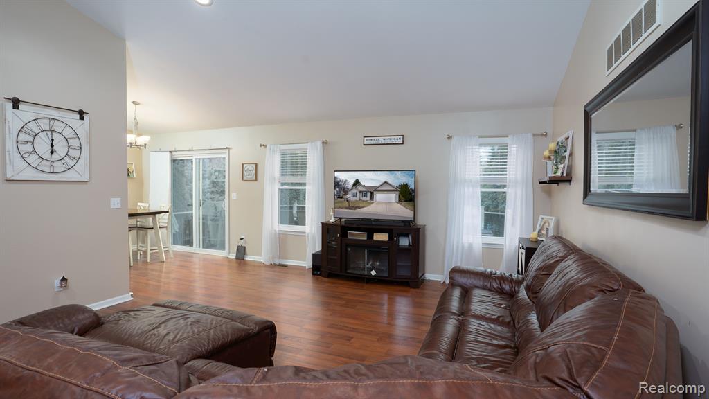 2351 Summit Cedar Howell, MI 48855 - Photo 5 of 25 Gallery Image 5
