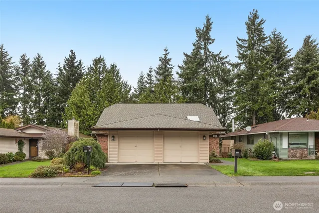 $406,000 | 24613 13th Avenue South, Des Moines, WA 98198