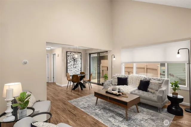 $406,000 | 24613 13th Avenue South, Des Moines, WA 98198