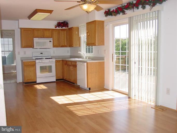 1907 Castle Road Forest Hill, MD 21050 - Photo 10 of 16 Kitchen #2