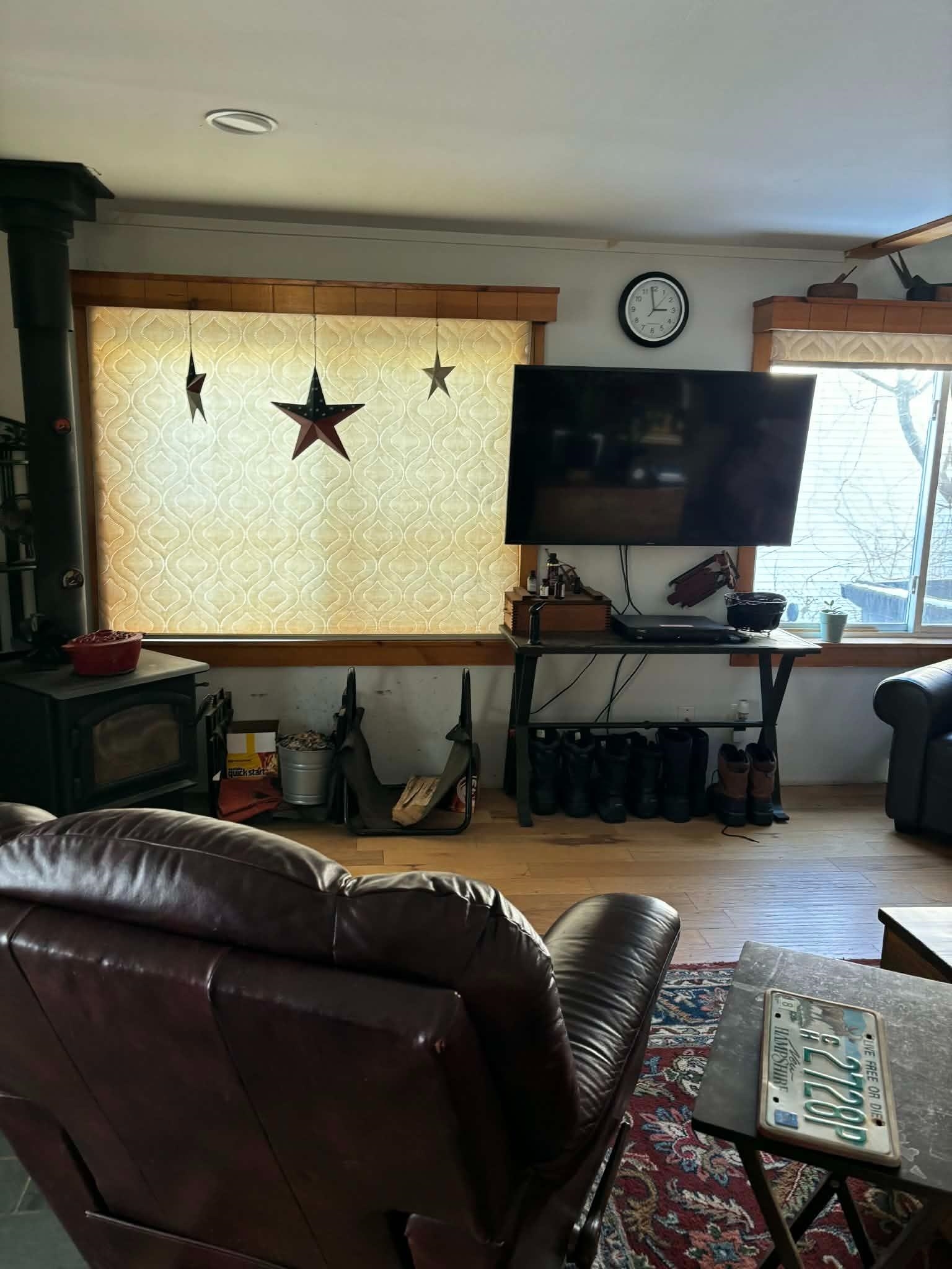 17 Crown Street Nashua, NH 03060 - Photo 4 of 8