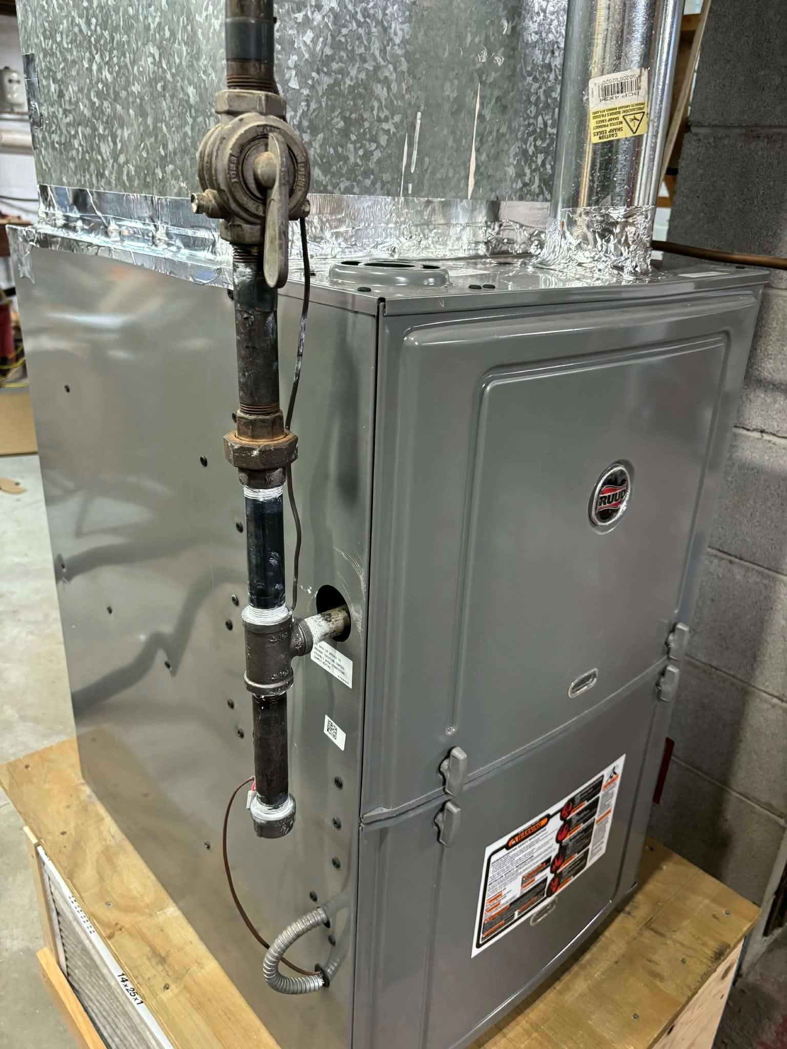 17 Crown Street Nashua, NH 03060 - Photo 8 of 8