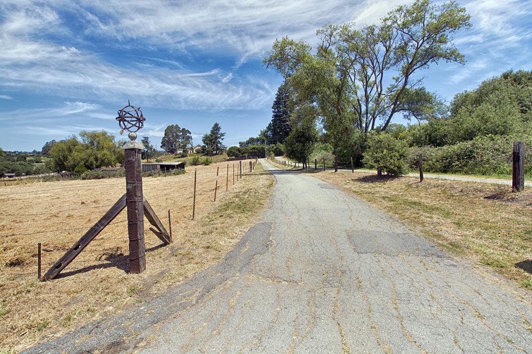 171 Pioneer Road Watsonville, CA 95076 - Photo 3 of 15 Gallery Image 3