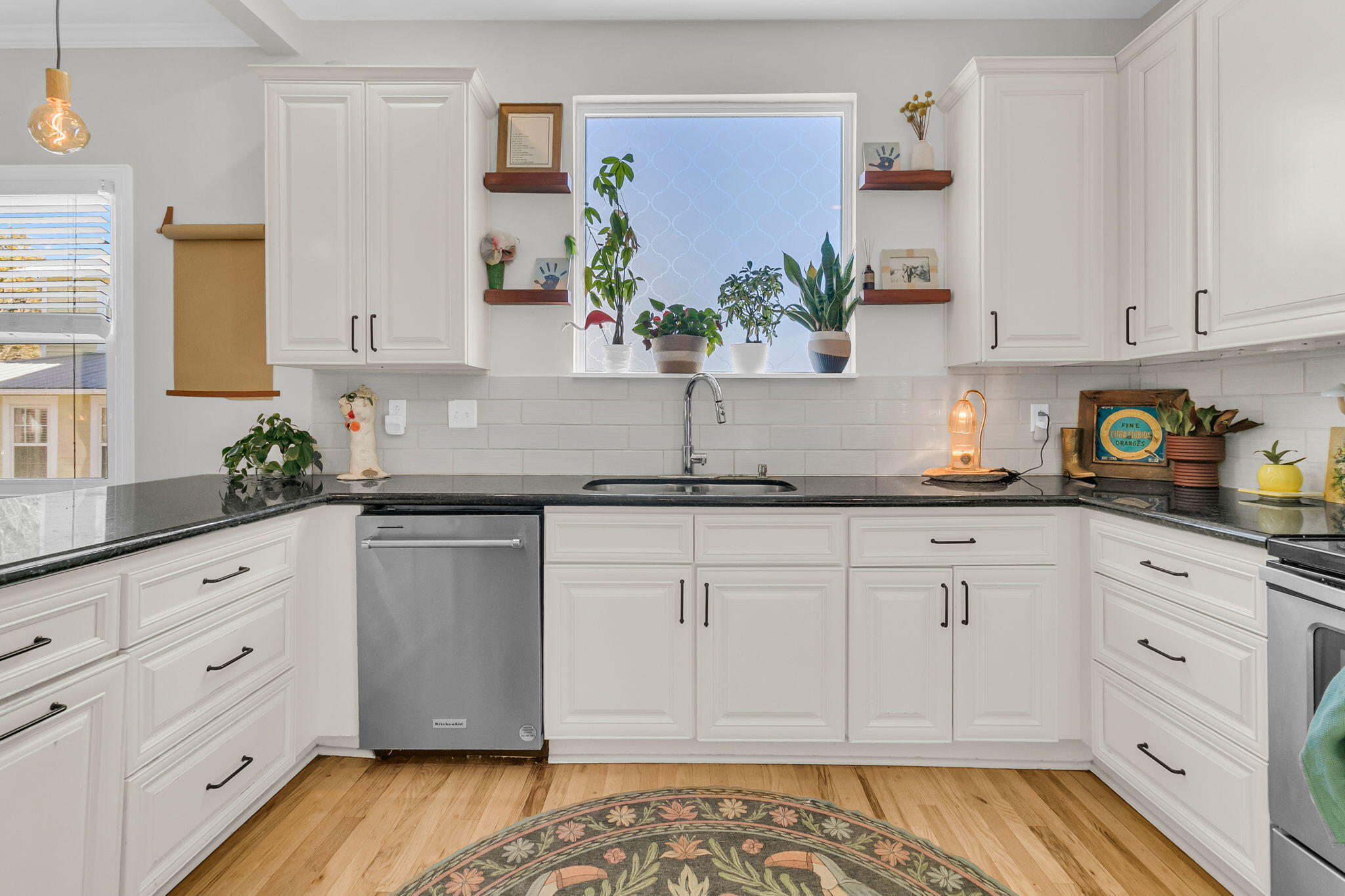 119 Simons Street Charleston, SC 29403 - Photo 17 of 37 CREM - 119 Simons St-57