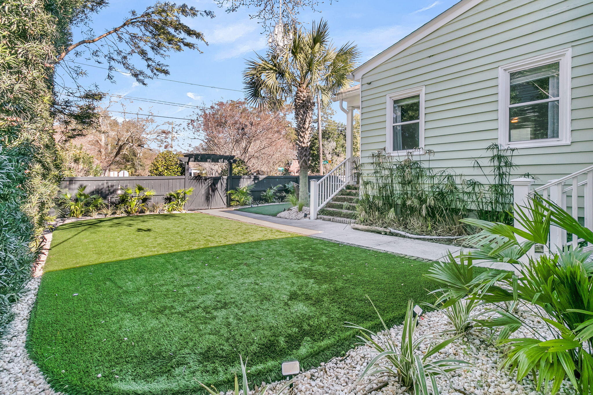 119 Simons Street Charleston, SC 29403 - Photo 8 of 37 CREM - 119 Simons St-13