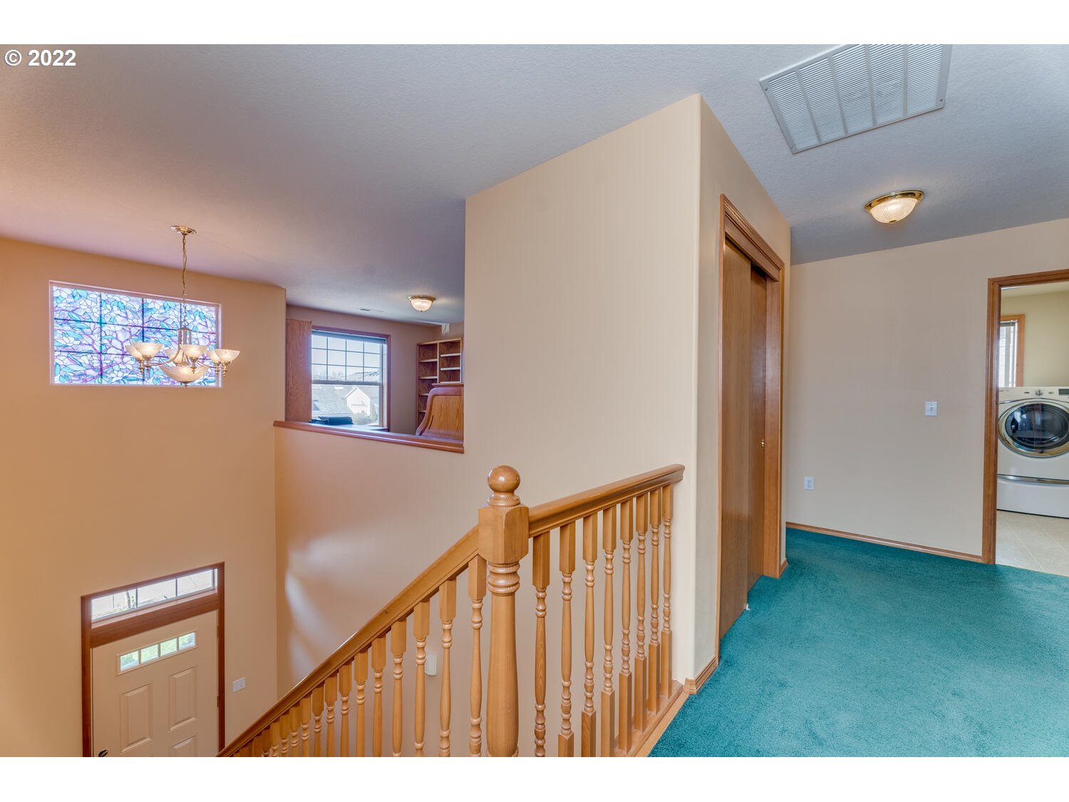 1012 57th Street Washougal, WA 98671 - Photo 12 of 31 a view of a hallway with windows
