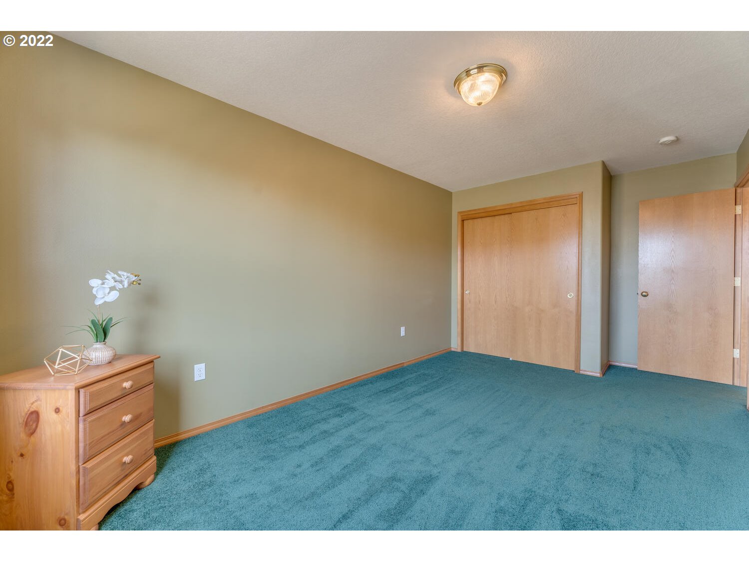 1012 57th Street Washougal, WA 98671 - Photo 15 of 31 a view of an empty room and bathroom with a sink