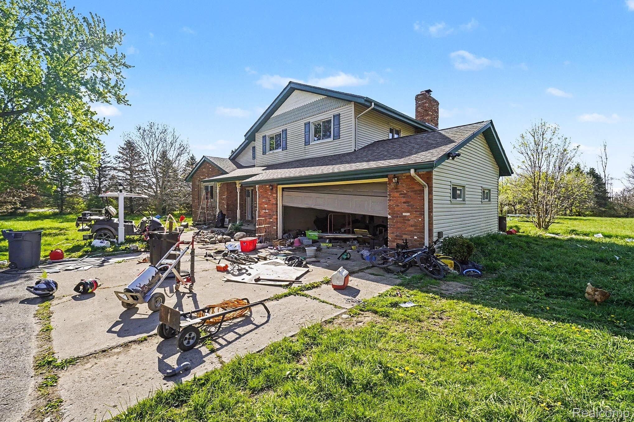 7255 Lahring Road Gaines, MI 48436 - Photo 2 of 25 2.jpg