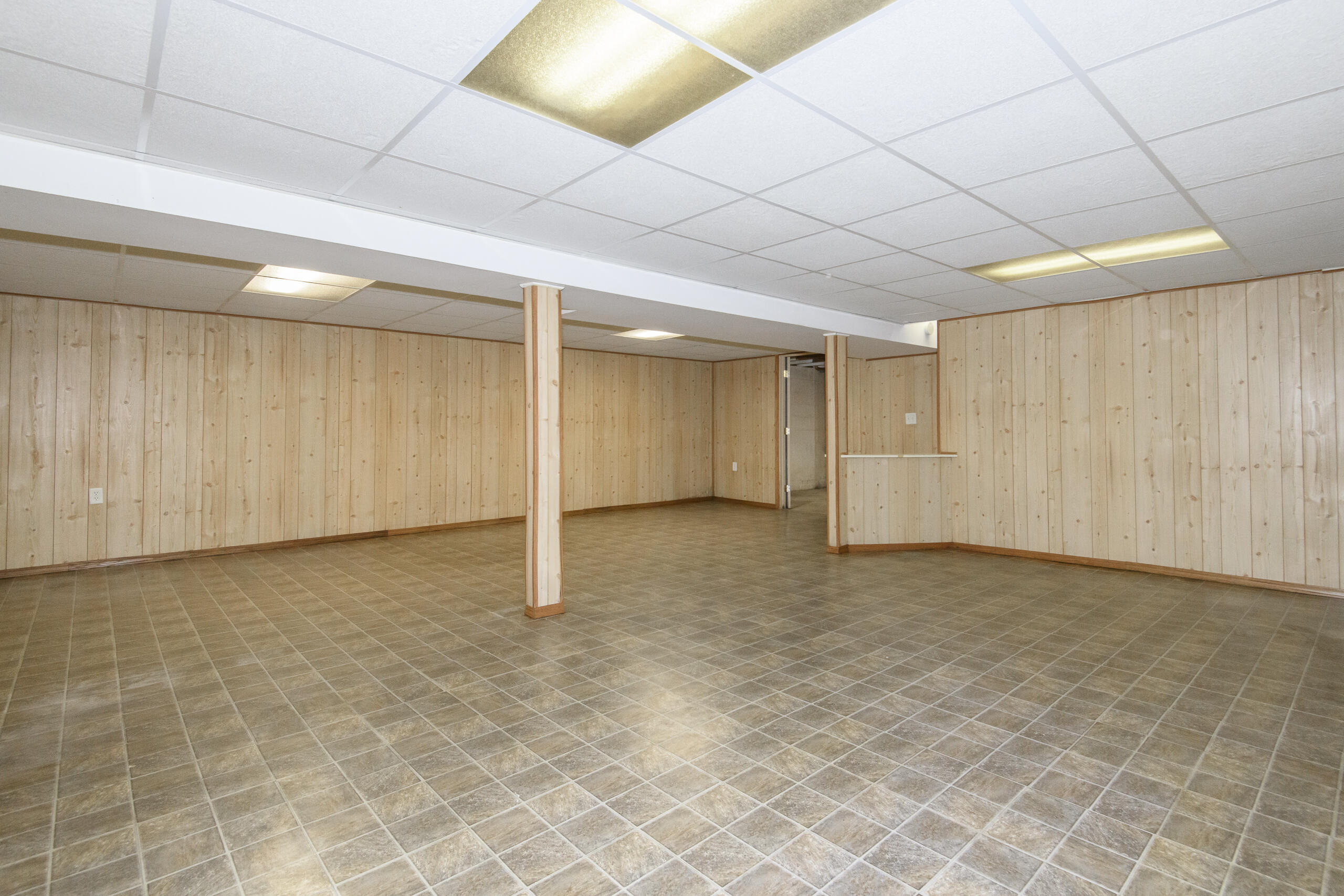 7016 North 86th Street Milwaukee, WI 53224 - Photo 29 of 40 Rec room