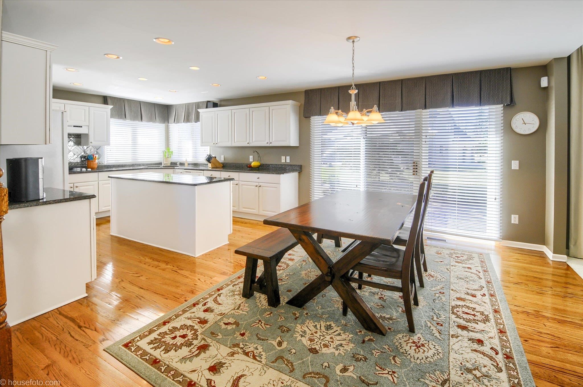 1395 Welland Drive Rochester, MI 48306 - Photo 23 of 93 50171667-bd41c6e5-84a4-415b-b6e6-4f6a99d41095.JPG