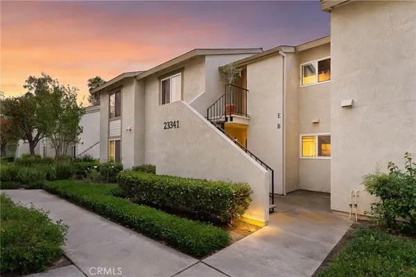 $529,000 | 23341 La Glorieta, Unit B, Mission Viejo, CA 92691