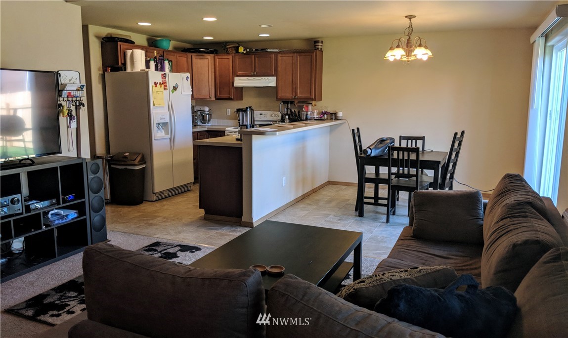 6506 197th Court Southwest Rochester, WA 98579 - Photo 3 of 20