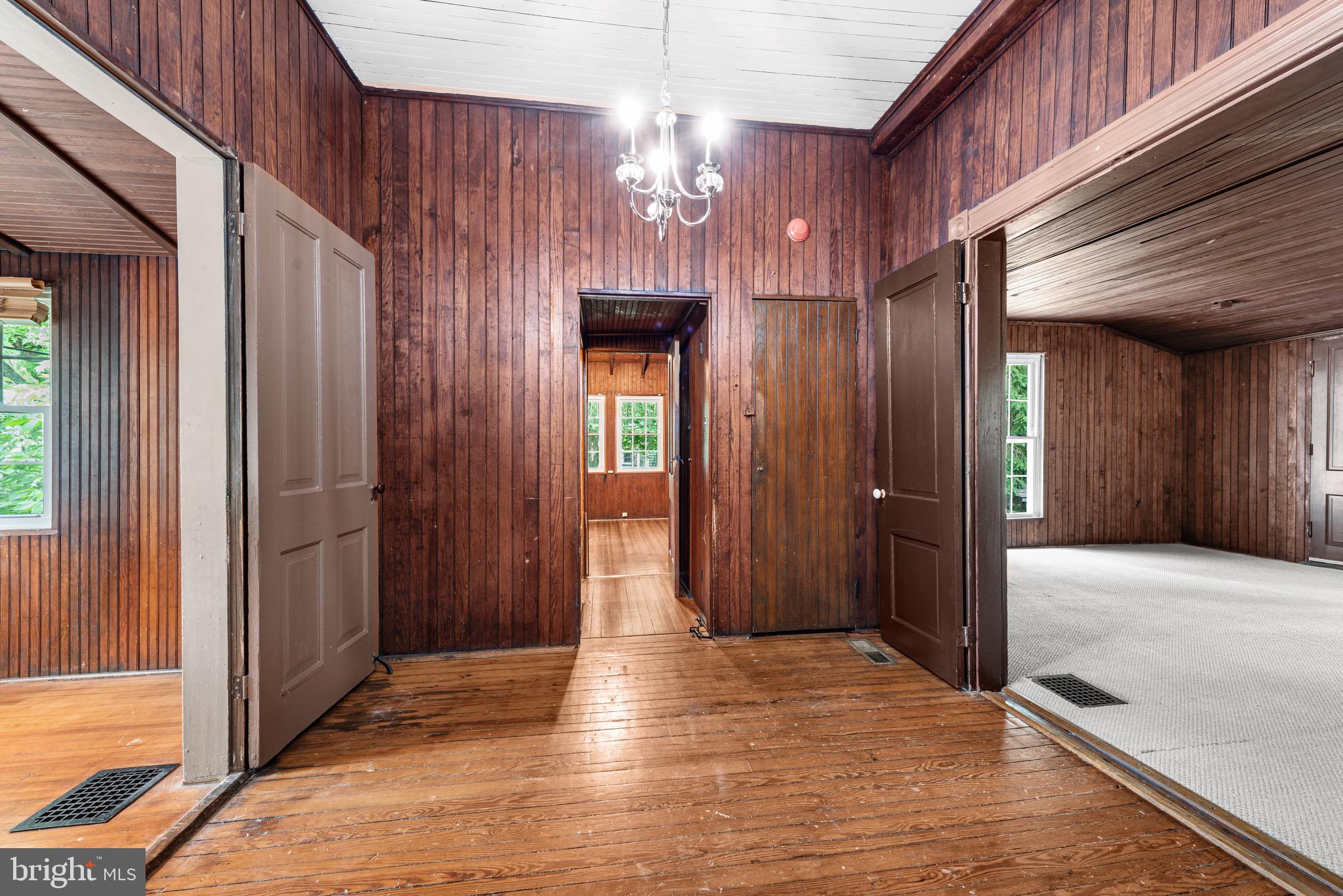 6204 Gernand Road Baltimore, MD 21209 - Photo 8 of 19