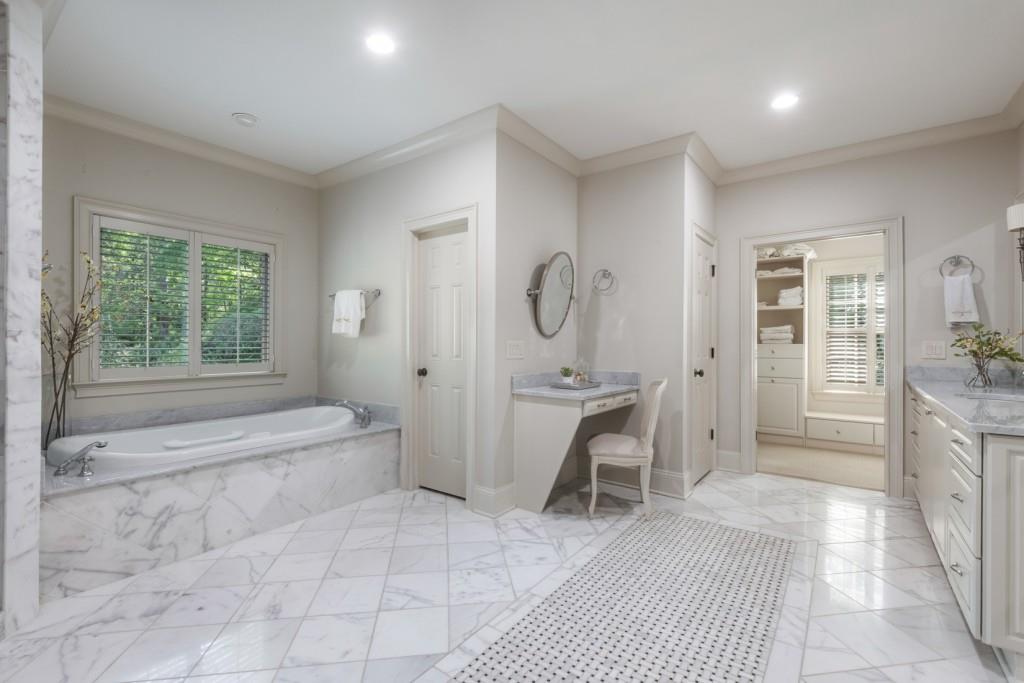3282 Pinestream Road Northwest Atlanta, GA 30327 - Photo 27 of 54