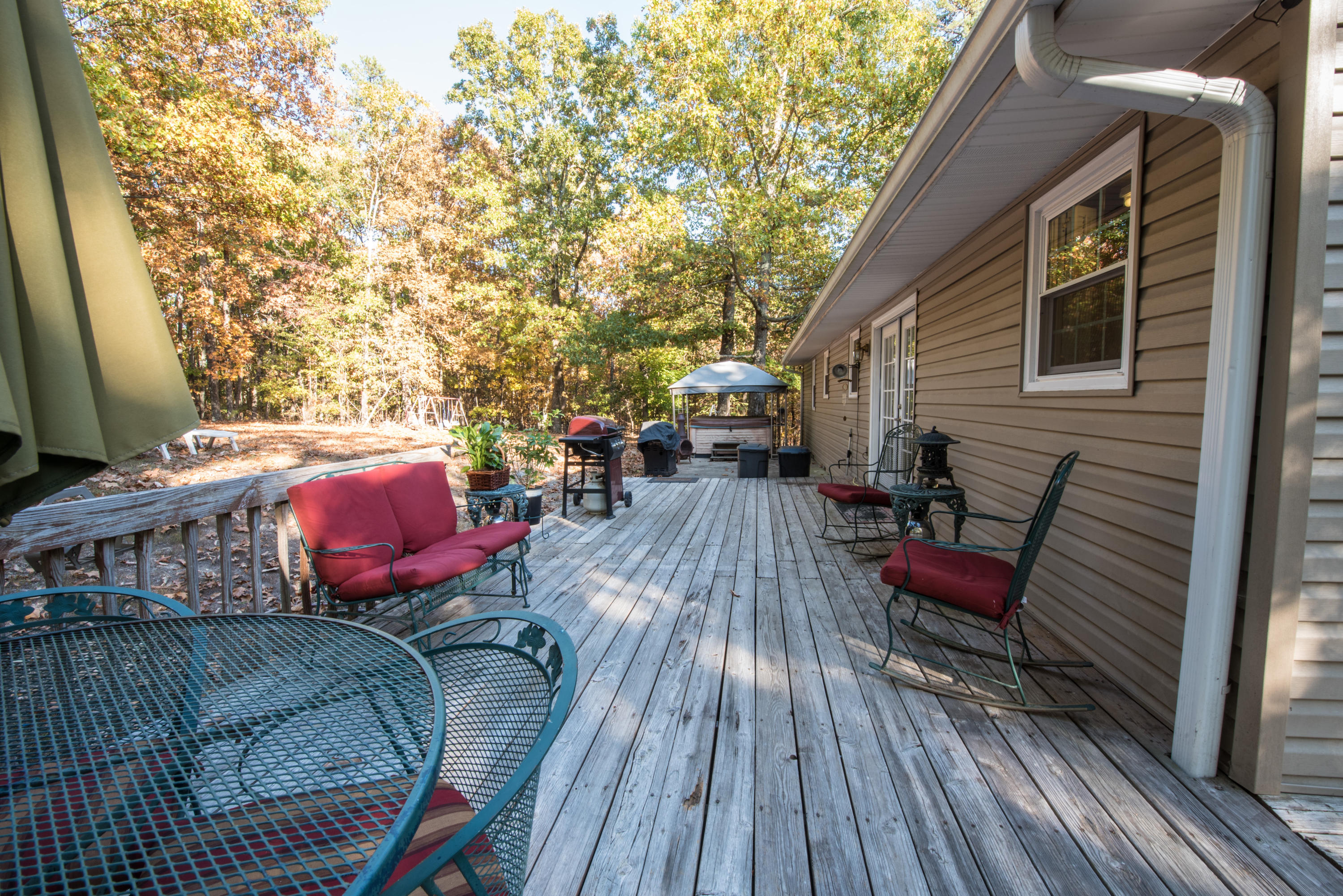 8819 Igou Gap Road Chattanooga, TN 37421 - Photo 4 of 24 Large Deck with Hot Tub