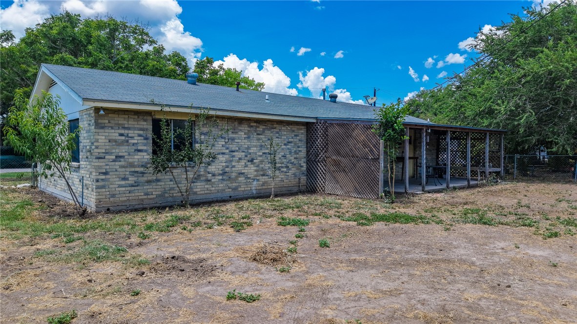 1604 Cadillac Drive Three Rivers, TX 78071 - Photo 3 of 22 Gallery Image 3