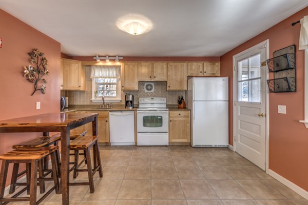 1 Anthony Road North Reading, MA 01864 - Photo 9 of 30 Gallery Image 9