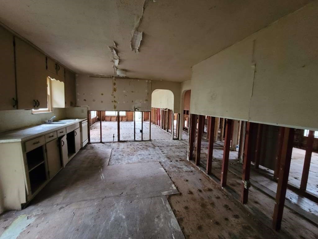 7128 Panther Run Orange, TX 77632 - Photo 5 of 18