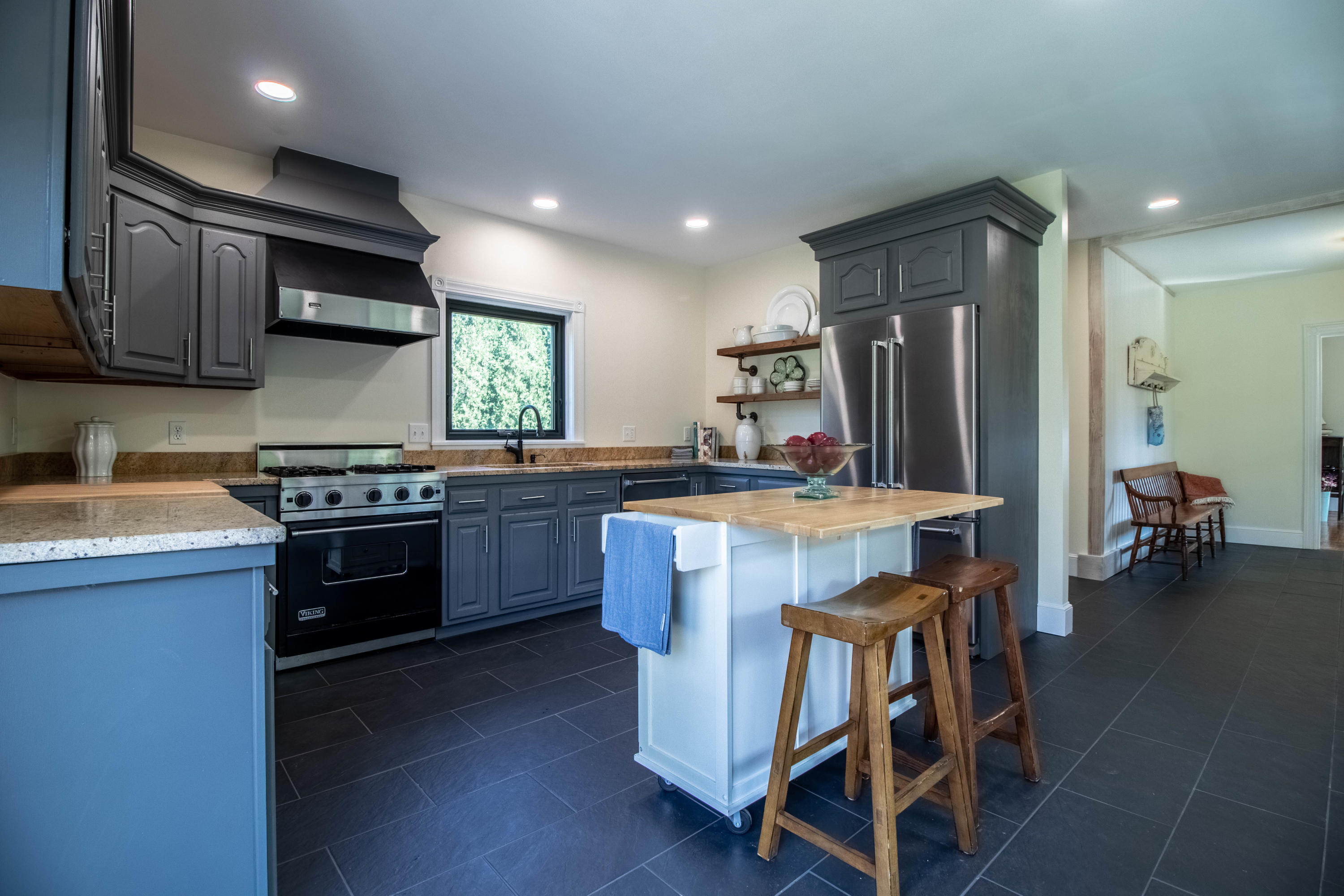 276 Broadturn Road Scarborough, ME 04074 - Photo 6 of 37 Kitchen