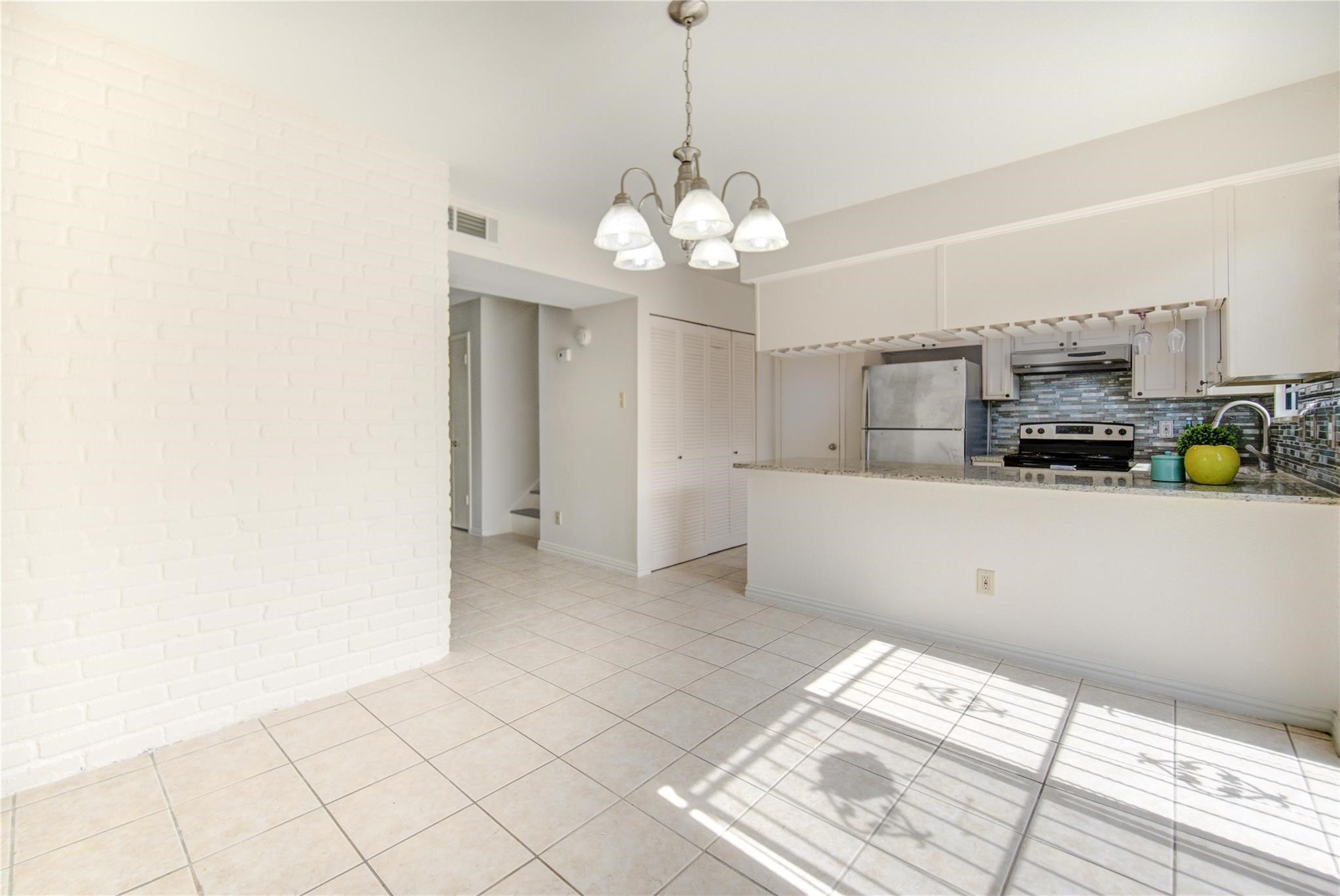 14633 Perthshire Road Houston, TX 77079 - Photo 19 of 48