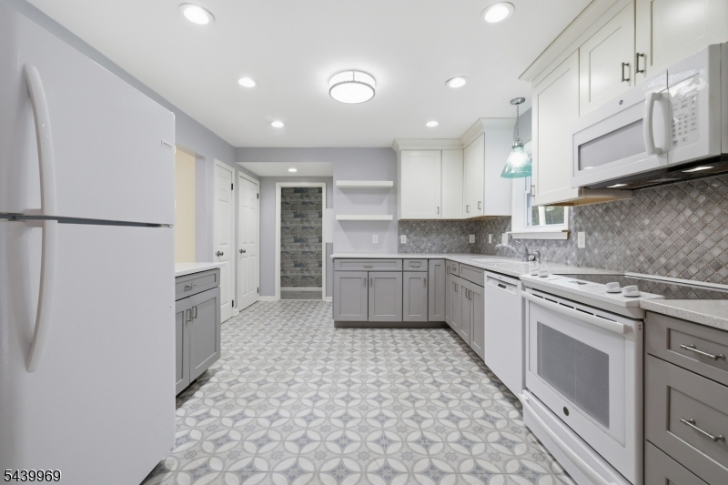 223 Beacon Hill Road Califon, NJ 07830 - Photo 19 of 49