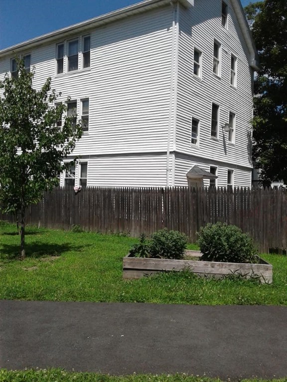 428 Prairie Avenue Providence, RI 02905 - Photo 3 of 8 Gallery Image 3