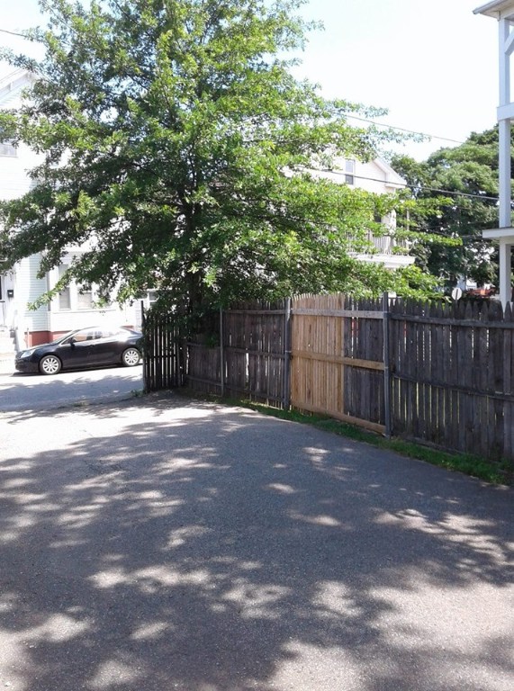 428 Prairie Avenue Providence, RI 02905 - Photo 5 of 8 Gallery Image 5