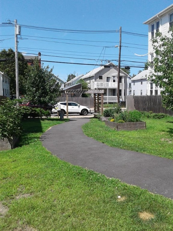 428 Prairie Avenue Providence, RI 02905 - Photo 7 of 8 Gallery Image 7