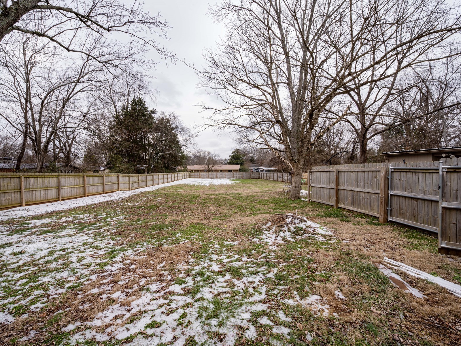 1611 White Boulevard Murfreesboro, TN 37129 - Photo 27 of 30 a view of a yard with wooden fence