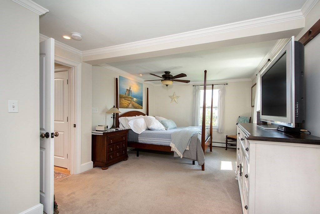 8 Merrill Road Hull, MA 02045 - Photo 19 of 42