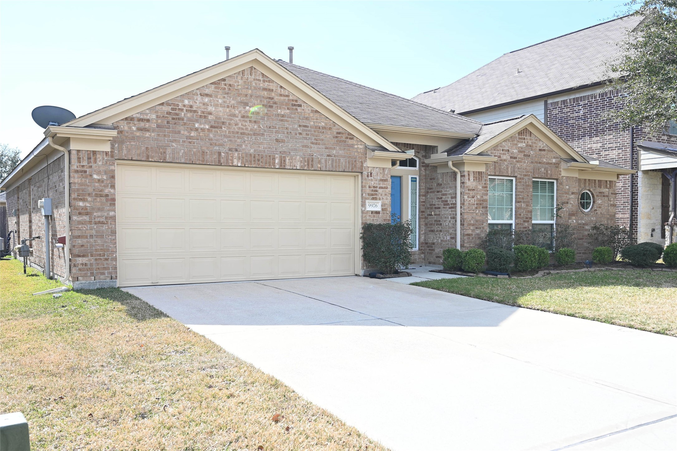 9976 Western Ridge Way Conroe, TX 77385 - Photo 4 of 35