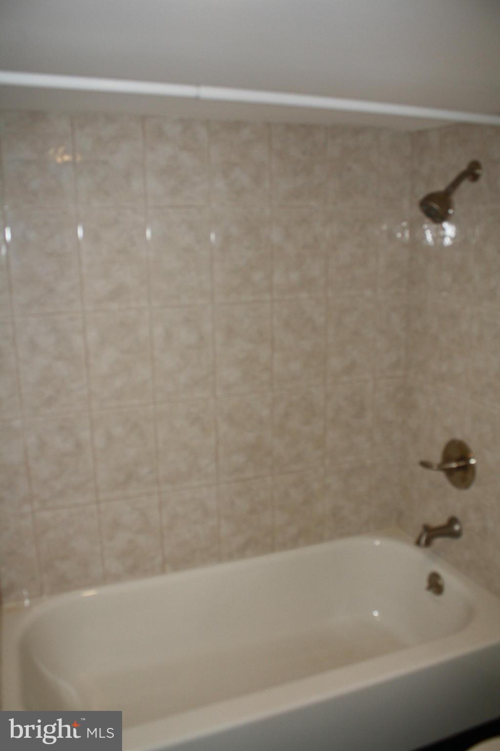 5113 Decatur Street Hyattsville, MD 20781 - Photo 22 of 30 Bath