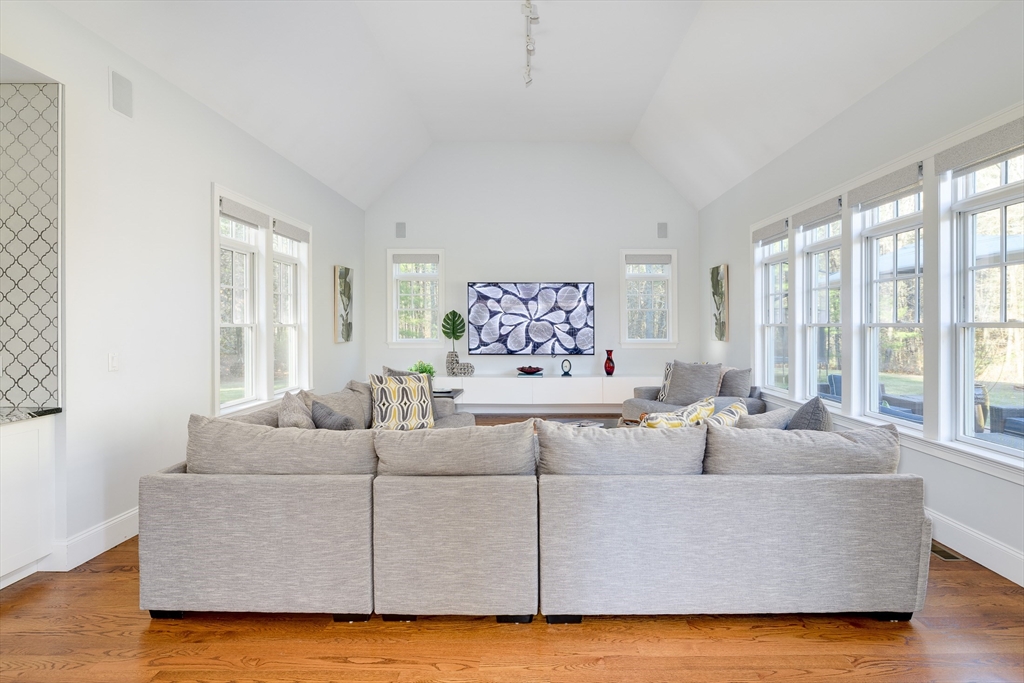 965 Bedford Road Carlisle, MA 01741 - Photo 8 of 42 Gallery Image 8