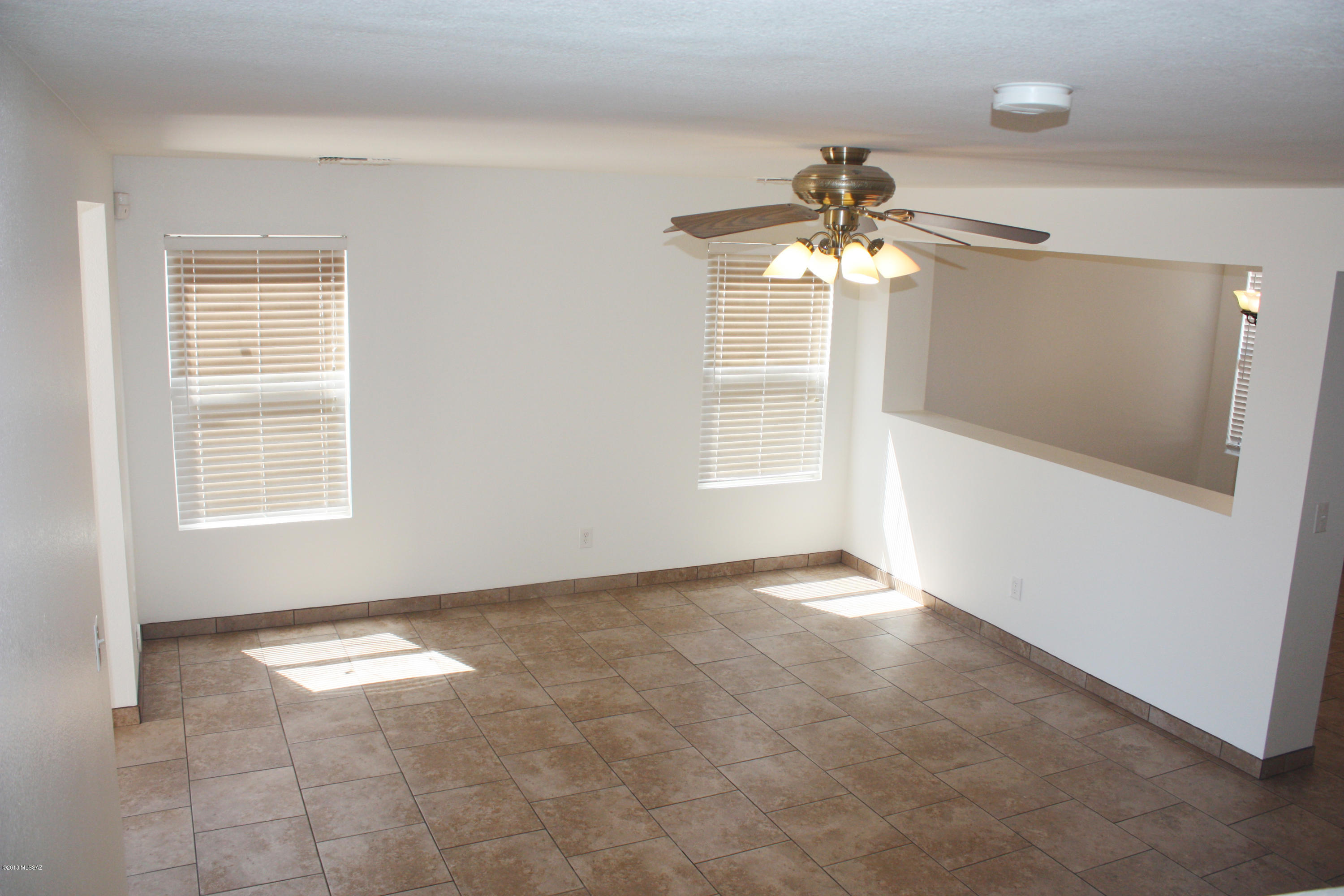6845 South Harrier Loop Tucson, AZ 85756 - Photo 4 of 34