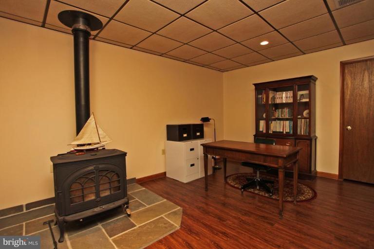 765 Snodgrass Road Crownsville, MD 21032 - Photo 12 of 20 Den