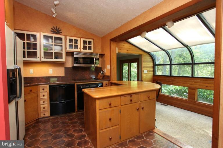 765 Snodgrass Road Crownsville, MD 21032 - Photo 5 of 20 Kitchen