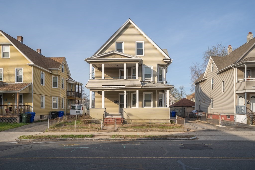 215 White Street Springfield, MA 01108 - Photo 1 of 33 a front view of a large white building