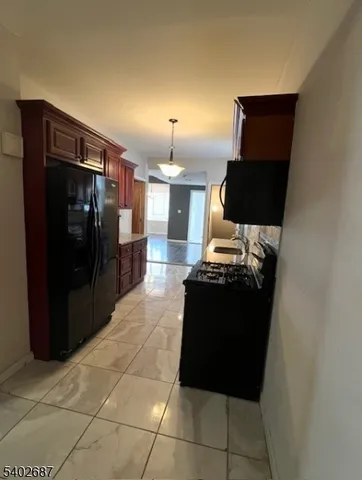 $2,400 | 428 Brook Street, Unit 1, Linden, NJ 07036