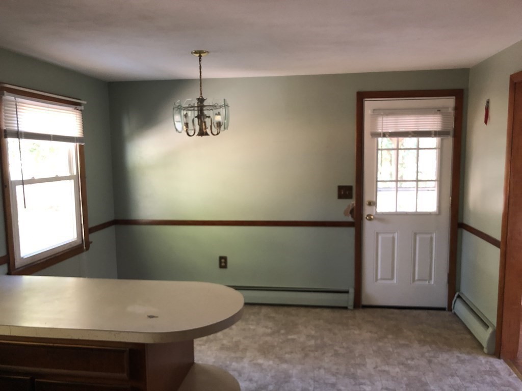 132 Pontoosic Road Westfield, MA 01085 - Photo 11 of 23 Gallery Image 11