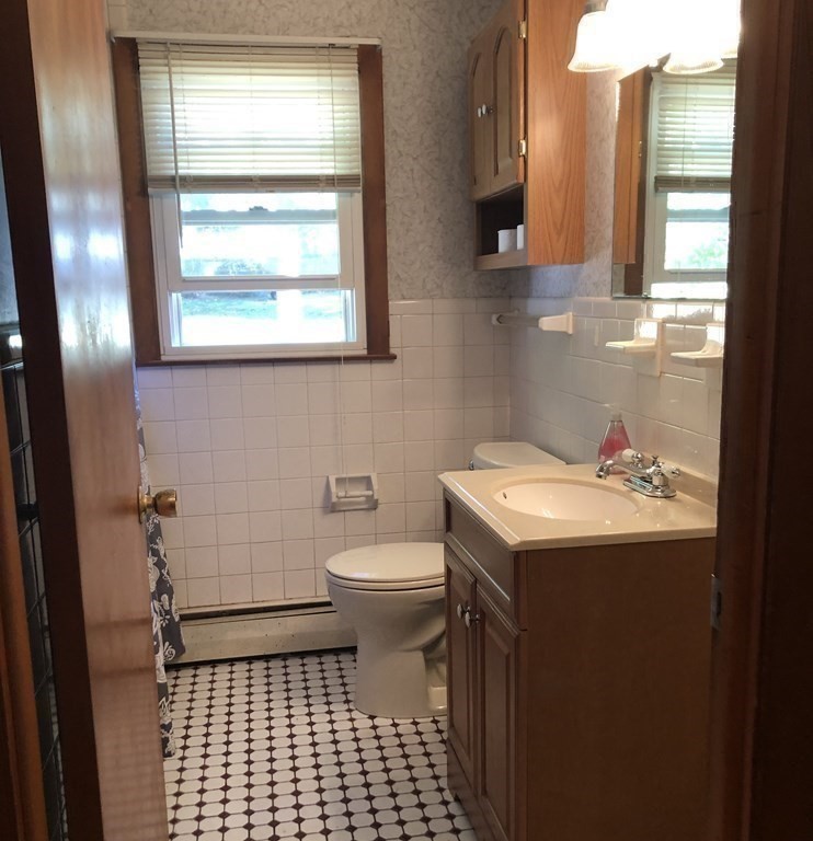 132 Pontoosic Road Westfield, MA 01085 - Photo 18 of 23 Gallery Image 18