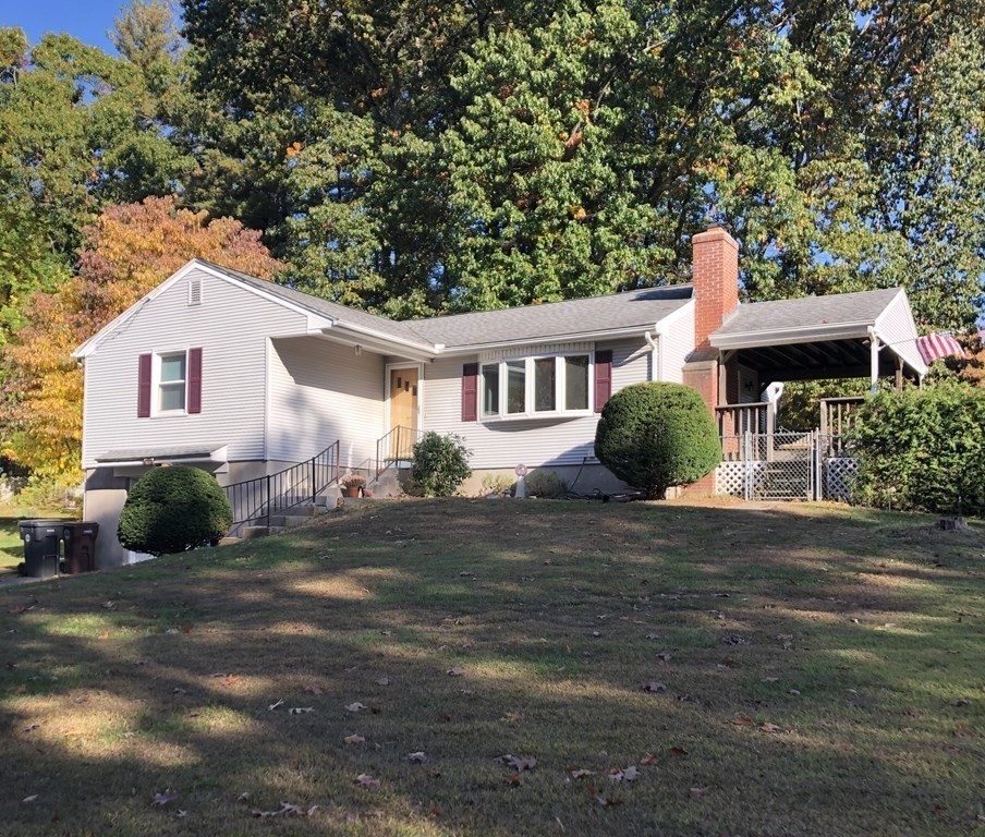 132 Pontoosic Road Westfield, MA 01085 - Photo 2 of 23 Gallery Image 2