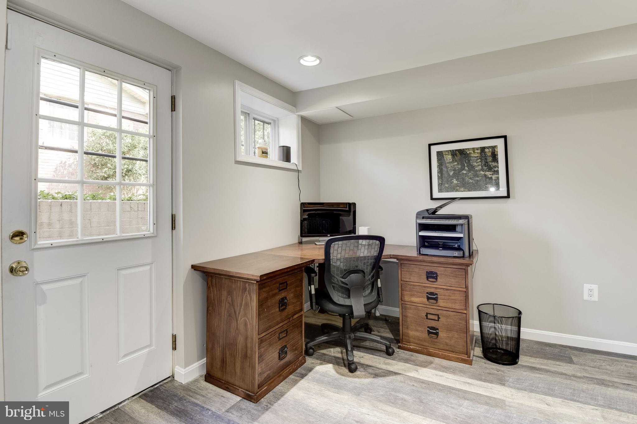 2318 Windsor Road Alexandria, VA 22307 - Photo 25 of 30 Office