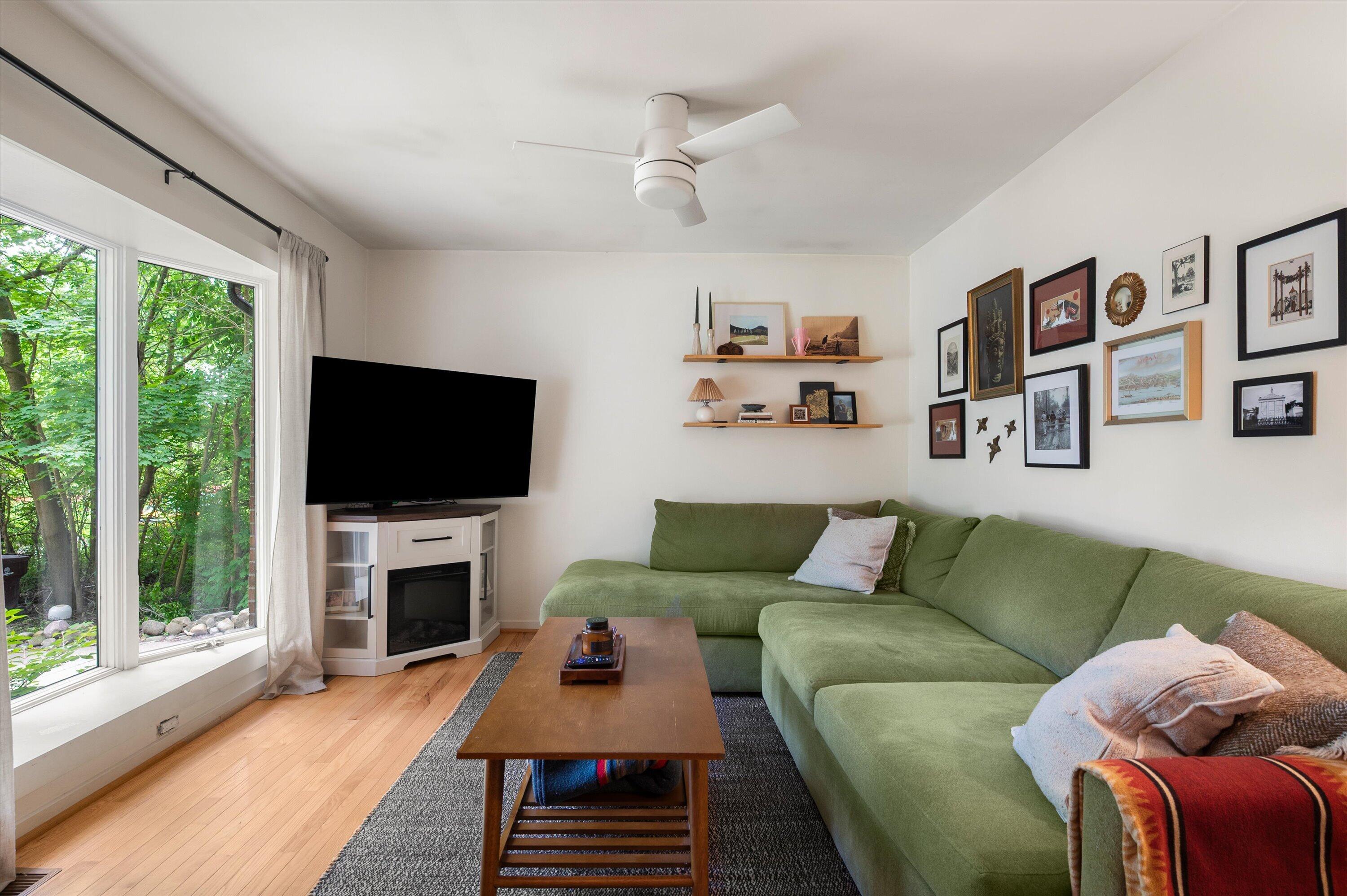2890 Kimberley Road Ann Arbor, MI 48104 - Photo 4 of 45 09-009