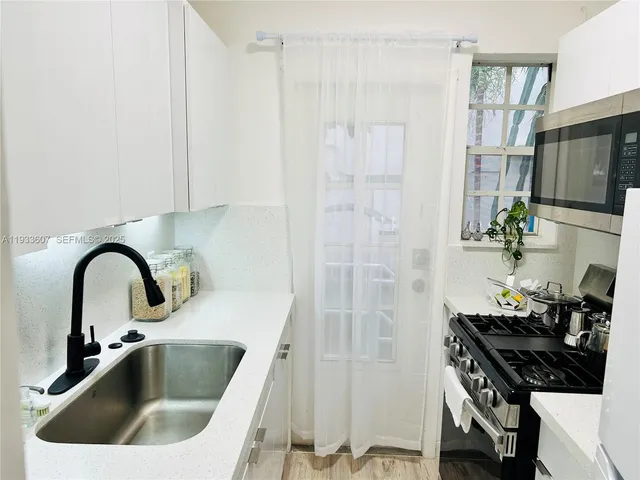 a close view of sink and tap